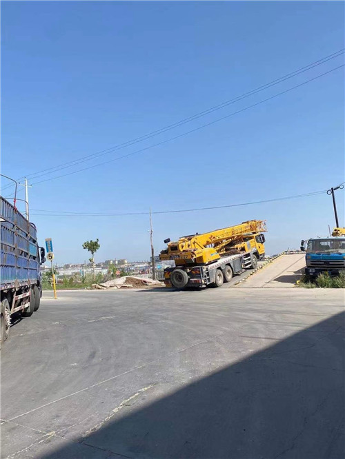 大庆市25吨吊车的租赁价格大概是多少？