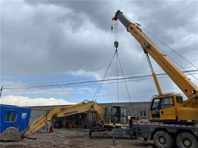 大庆市25吨吊车的工作半径是多少？