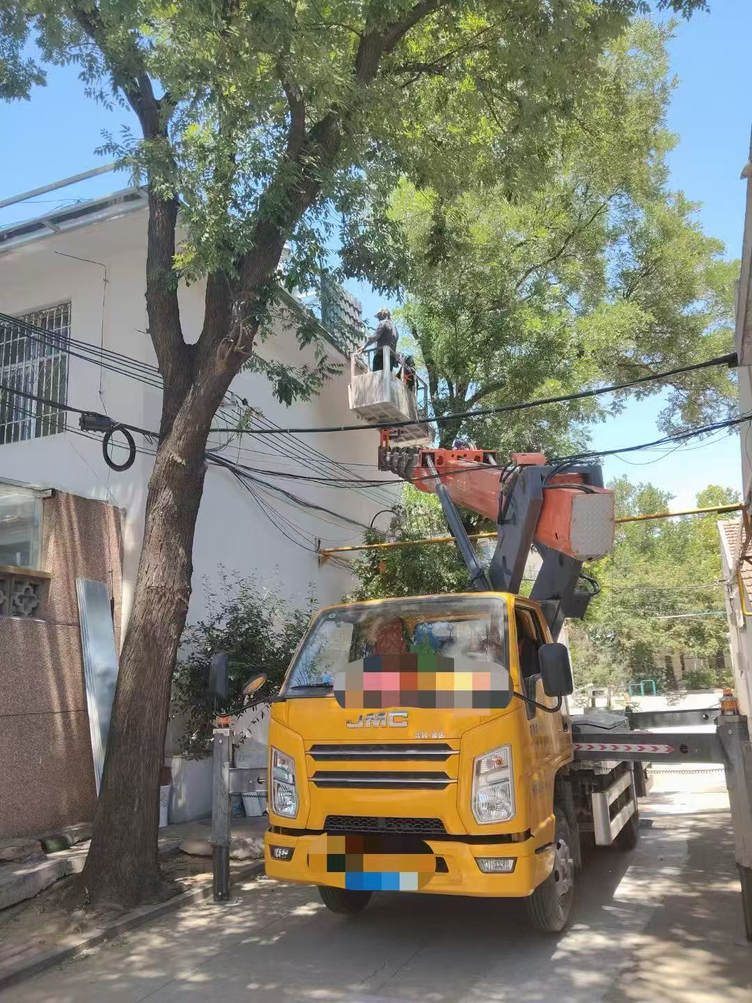 大庆市高空作业车能吊装重物吗？最大承载多少公斤？